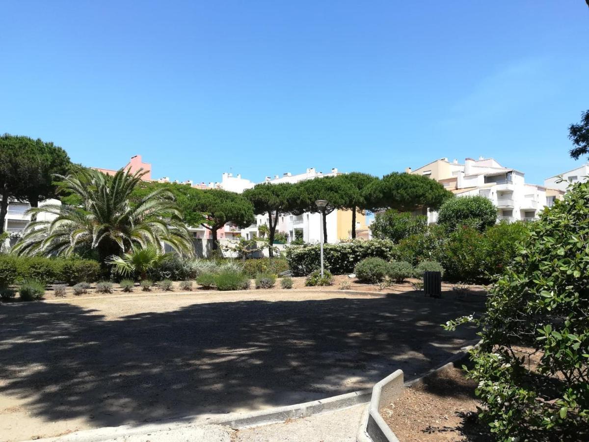 Studio cabine VUE PORT avec piscine, parc, boulodrome et parking privé Agde Exterior foto