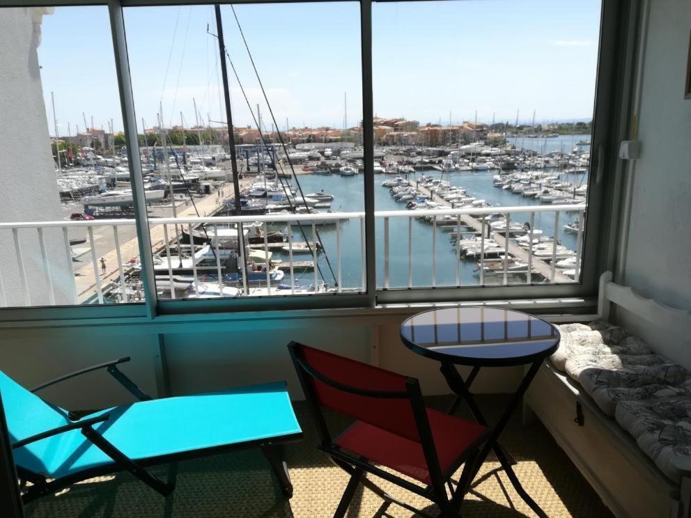 Studio cabine VUE PORT avec piscine, parc, boulodrome et parking privé Agde Exterior foto